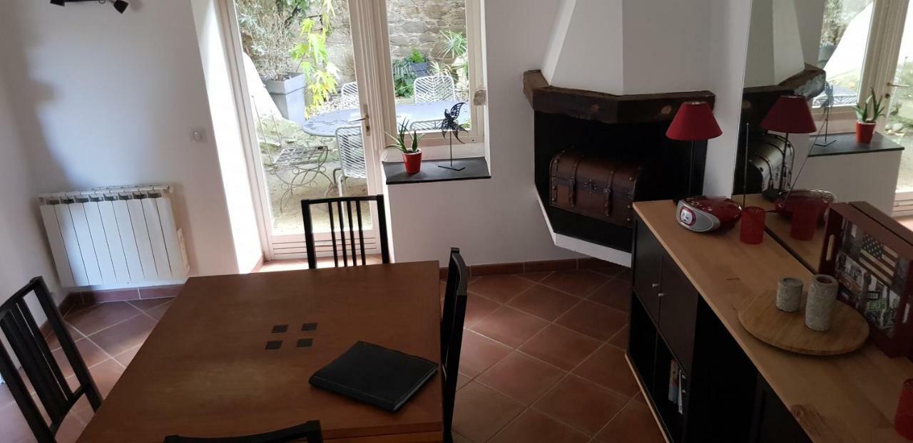 Les Chemins De La Cite Chambre Ou Appartement Каркассон Экстерьер фото